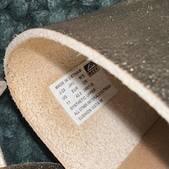 Reef Cushion Vista Hi Slides - Picture 8 of 11